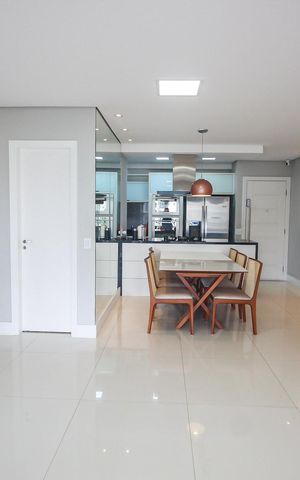 Apartamento à venda com 104m², 2 quartos e 2 vagasSala