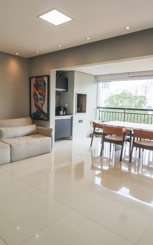 Apartamento à venda com 104m², 2 quartos e 2 vagasSala