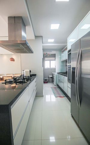 Apartamento à venda com 104m², 2 quartos e 2 vagasCozinha