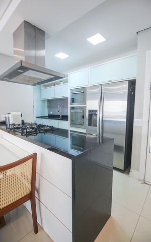 Apartamento à venda com 104m², 2 quartos e 2 vagasCozinha