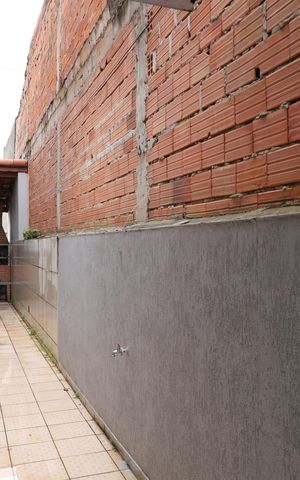 Casa para alugar com 150m², 4 quartos e 1 vagaCorredor externo