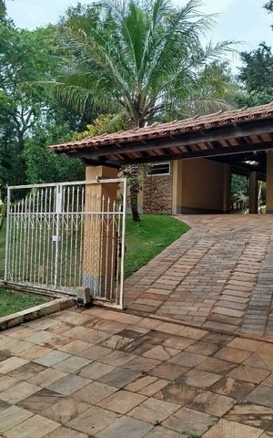 Casa de condomínio à venda com 400m², 4 quartos e 4 vagas Casa de condomínio à venda com 400m², 4 quartos e 4 vagasÁrea externa