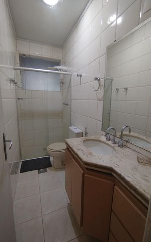 Casa de condomínio à venda com 400m², 4 quartos e 4 vagas Casa de condomínio à venda com 400m², 4 quartos e 4 vagasBanheiro