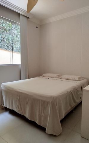 Casa de condomínio à venda com 400m², 4 quartos e 4 vagas Casa de condomínio à venda com 400m², 4 quartos e 4 vagasQuarto