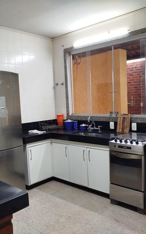 Casa de condomínio à venda com 400m², 4 quartos e 4 vagas Casa de condomínio à venda com 400m², 4 quartos e 4 vagasCozinha