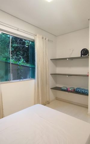 Casa de condomínio à venda com 400m², 4 quartos e 4 vagas Casa de condomínio à venda com 400m², 4 quartos e 4 vagasQuarto