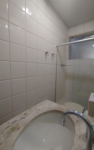 Casa de condomínio à venda com 400m², 4 quartos e 4 vagas Casa de condomínio à venda com 400m², 4 quartos e 4 vagasBanheiro