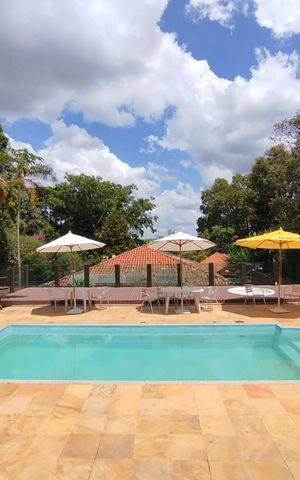 Casa de condomínio à venda com 400m², 4 quartos e 4 vagas Casa de condomínio à venda com 400m², 4 quartos e 4 vagasPiscina