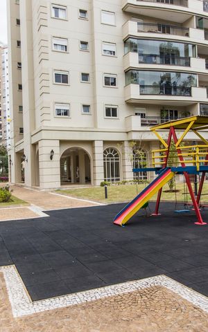 Apartamento à venda com 139m², 3 quartos e 2 vagasÁrea comum - Playground