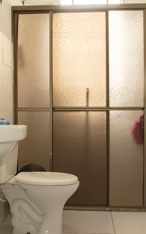 Casa à venda com 80m², 2 quartos e 1 vagaBanheiro