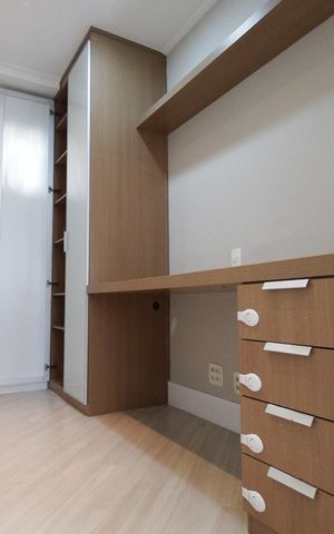 Apartamento à venda com 130m², 3 quartos e 2 vagas Apartamento à venda com 130m², 3 quartos e 2 vagasQuarto