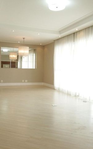 Apartamento à venda com 130m², 3 quartos e 2 vagas Apartamento à venda com 130m², 3 quartos e 2 vagasSala