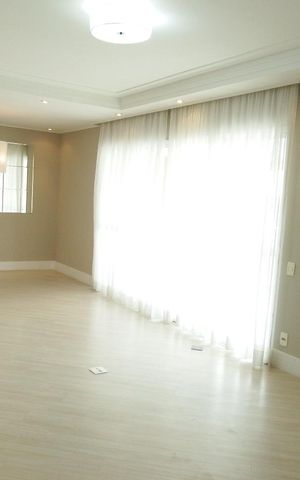 Apartamento à venda com 130m², 3 quartos e 2 vagas Apartamento à venda com 130m², 3 quartos e 2 vagasSala