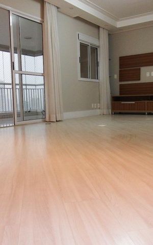 Apartamento à venda com 130m², 3 quartos e 2 vagas Apartamento à venda com 130m², 3 quartos e 2 vagasSala