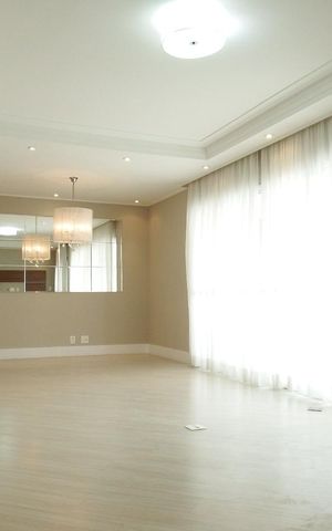 Apartamento à venda com 130m², 3 quartos e 2 vagas Apartamento à venda com 130m², 3 quartos e 2 vagasSala