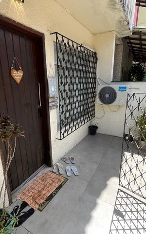 Casa de condomínio à venda com 140m², 3 quartos e sem vagaVaranda