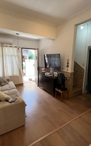 Casa de condomínio à venda com 140m², 3 quartos e sem vagaSala