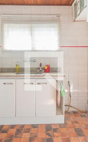 Casa à venda com 100m², 3 quartos e 1 vaga Casa à venda com 100m², 3 quartos e 1 vagaCozinha