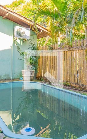 Casa à venda com 100m², 3 quartos e 1 vaga Casa à venda com 100m², 3 quartos e 1 vagaÁrea Comum