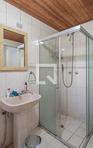 Casa à venda com 100m², 3 quartos e 1 vaga Casa à venda com 100m², 3 quartos e 1 vagaBanheiro 1
