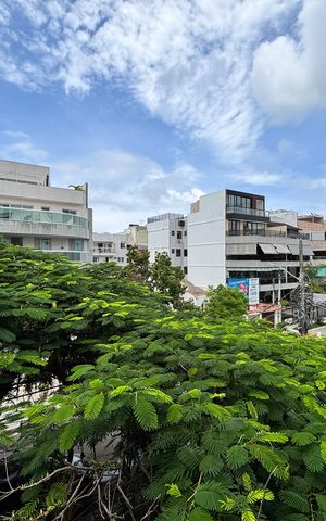 Apartamento à venda com 133m², 4 quartos e 2 vagas Apartamento à venda com 133m², 4 quartos e 2 vagasVaranda