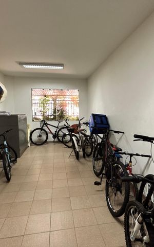 Apartamento à venda com 133m², 4 quartos e 2 vagas Apartamento à venda com 133m², 4 quartos e 2 vagasÁrea comum