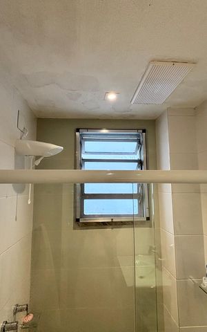 Apartamento à venda com 133m², 4 quartos e 2 vagas Apartamento à venda com 133m², 4 quartos e 2 vagasBanheiro do Quarto 1