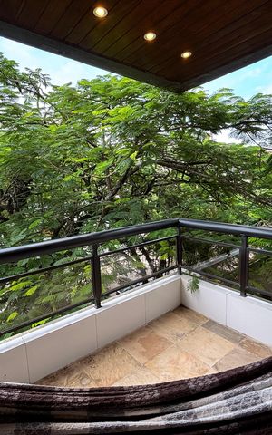 Apartamento à venda com 133m², 4 quartos e 2 vagas Apartamento à venda com 133m², 4 quartos e 2 vagasVaranda do quarto 1