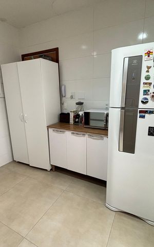 Apartamento à venda com 133m², 4 quartos e 2 vagas Apartamento à venda com 133m², 4 quartos e 2 vagasCozinha