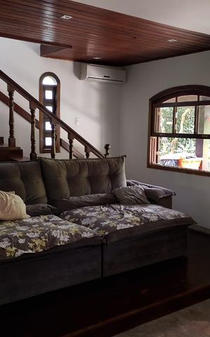 Casa à venda com 450m², 3 quartos e 2 vagas Casa à venda com 450m², 3 quartos e 2 vagasSala