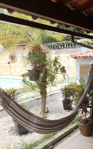 Casa à venda com 450m², 3 quartos e 2 vagas Casa à venda com 450m², 3 quartos e 2 vagasÁrea externa