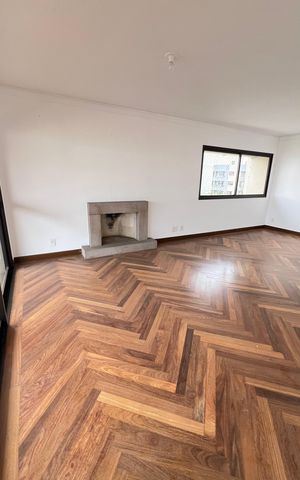 Apartamento à venda com 250m², 4 quartos e 4 vagas