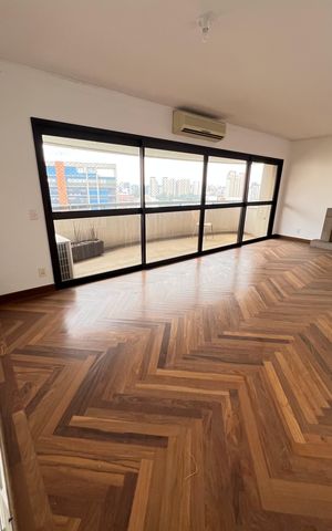 Apartamento à venda com 250m², 4 quartos e 4 vagas