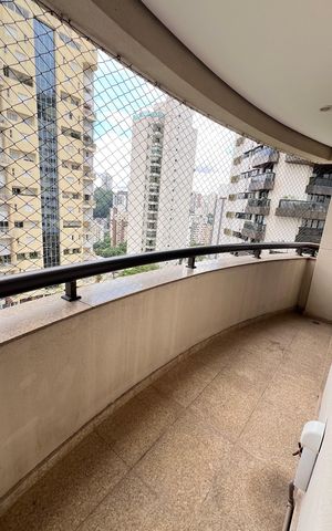 Apartamento à venda com 250m², 4 quartos e 4 vagas