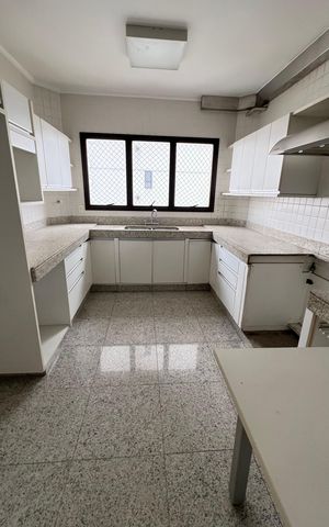 Apartamento à venda com 250m², 4 quartos e 4 vagas