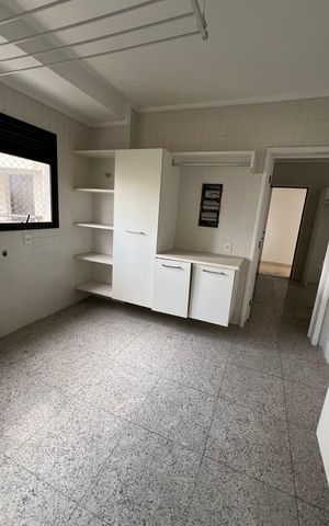 Apartamento à venda com 250m², 4 quartos e 4 vagas