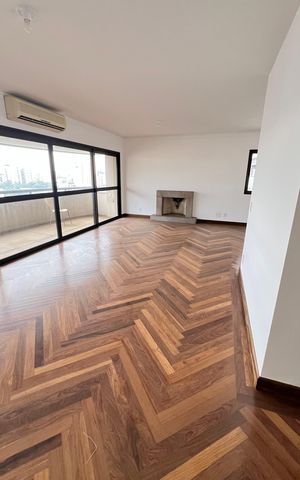 Apartamento à venda com 250m², 4 quartos e 4 vagas