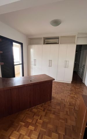 Apartamento à venda com 250m², 4 quartos e 4 vagas