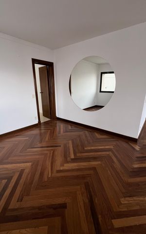 Apartamento à venda com 250m², 4 quartos e 4 vagas