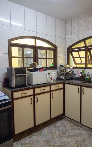 Casa de condomínio à venda com 172m², 4 quartos e 2 vagas Casa de condomínio à venda com 172m², 4 quartos e 2 vagasCozinha