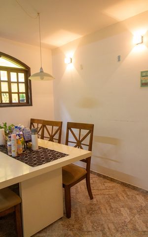 Casa de condomínio à venda com 172m², 4 quartos e 2 vagas Casa de condomínio à venda com 172m², 4 quartos e 2 vagasCopa