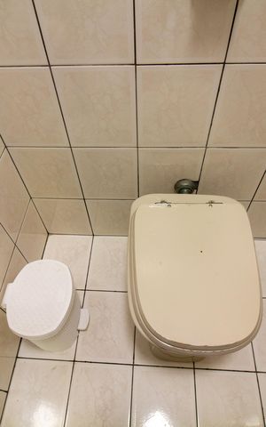 Casa de condomínio à venda com 172m², 4 quartos e 2 vagas Casa de condomínio à venda com 172m², 4 quartos e 2 vagasLavabo