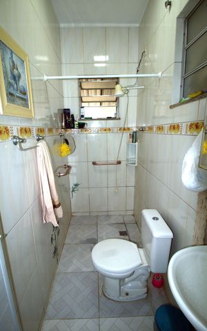 Casa à venda com 150m², 2 quartos e sem vagaBanheiro