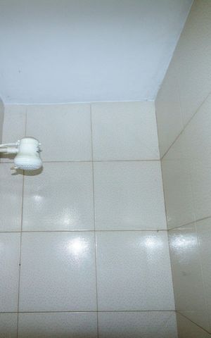 Casa à venda com 150m², 2 quartos e sem vagaBanheiro - Edícula 