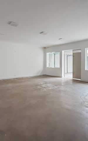 Casa para alugar com 297m², 3 quartos e 8 vagas Casa para alugar com 297m², 3 quartos e 8 vagasEdícula - Salão Gourmet