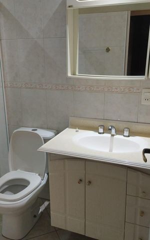 Apartamento à venda com 64m², 2 quartos e 2 vagas Apartamento à venda com 64m², 2 quartos e 2 vagasBanheiro
