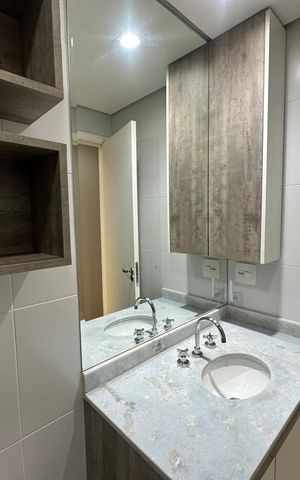 Apartamento à venda com 76m², 3 quartos e 2 vagas Apartamento à venda com 76m², 3 quartos e 2 vagasBanheiro