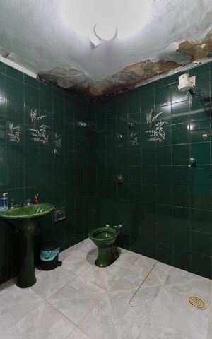 Casa à venda com 370m², 3 quartos e 8 vagasBanhero 1