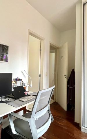 Casa de condomínio à venda com 181m², 4 quartos e 3 vagas Casa de condomínio à venda com 181m², 4 quartos e 3 vagasSuite 2