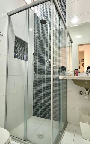 Casa de condomínio à venda com 181m², 4 quartos e 3 vagas Casa de condomínio à venda com 181m², 4 quartos e 3 vagasBanheiro da Suíte 3